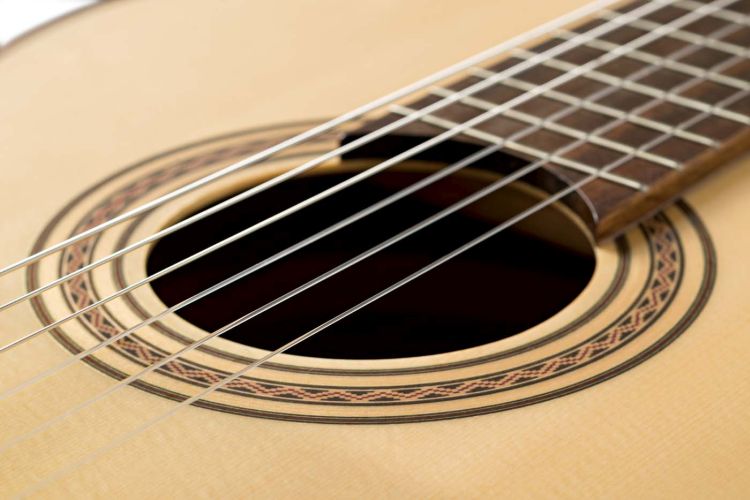 klassische-Gitarre-La-Mancha-Modell-Rubi-S-63-Fich_0006.jpg