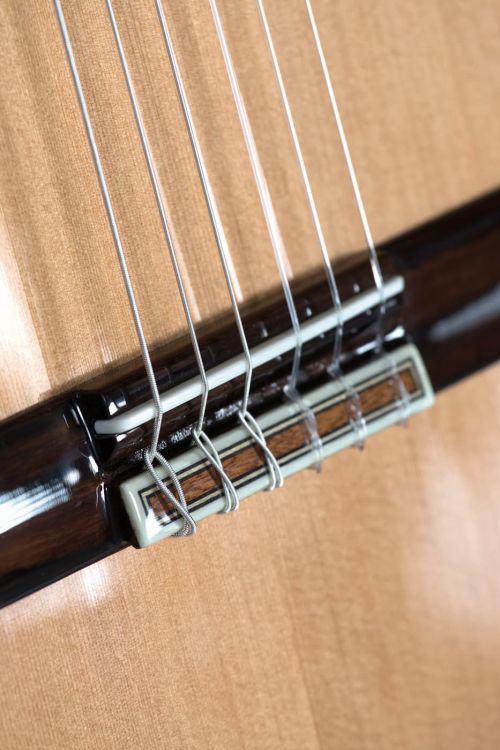 klassische-Gitarre-Ramirez-Modell-Cut-1-Cutaway-Ze_0004.jpg