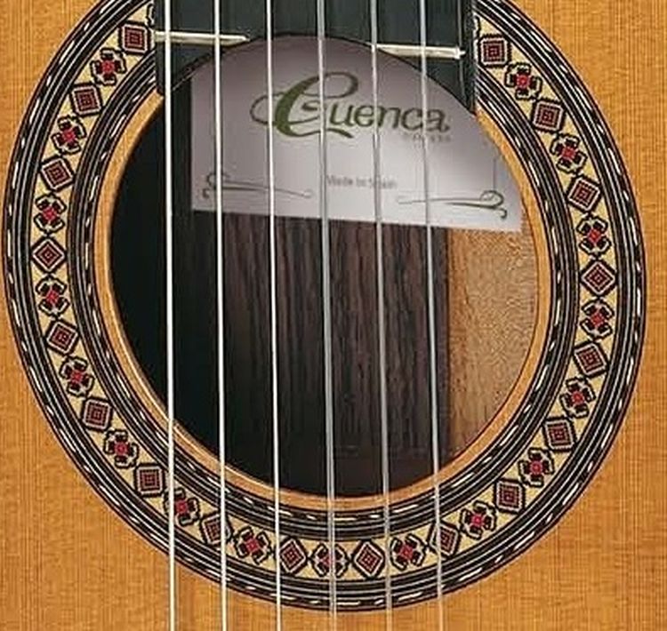klassische-Gitarre-Cuenca-Modell-50R-Zeder-massiv-_0002.jpg